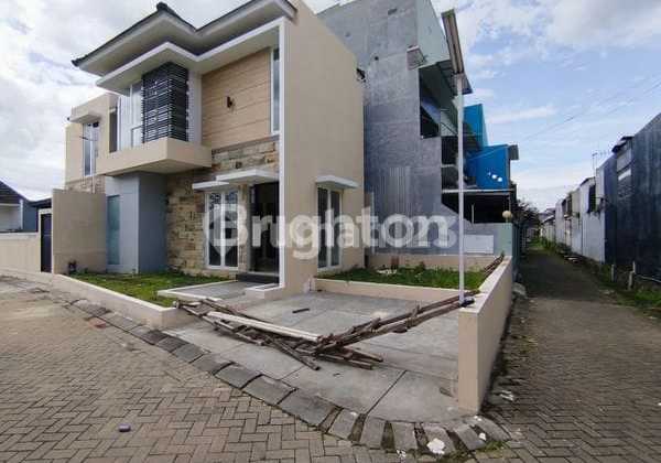 New 2-Story Ready-to-Occupy House Hook in Tasikmadu Area, Malang