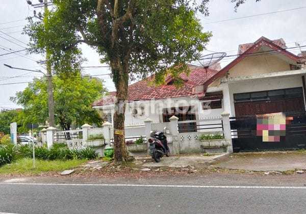 Rumah Siap Huni Luas & Strategis - Jalan Bunga-Bunga, Malang