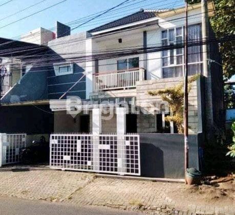 Rumah 2 Lantai Strategis Nol Jalan Merjosari 1