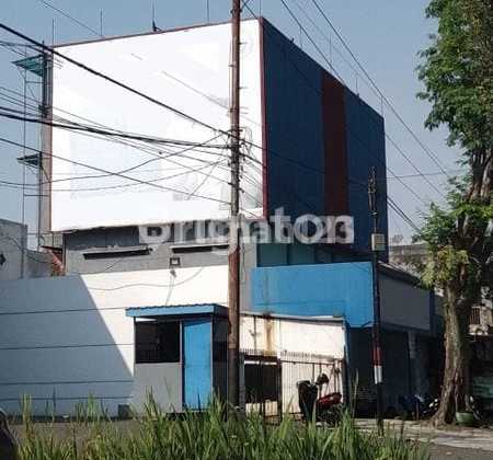 Butuh Segera Tersewa. Gedung Tempat Usaha 4 Lantai Strategis 1