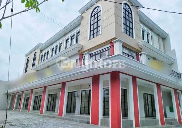 Ruko Hoek 3 Lantai Dg Sky Terrace dan Outdoor Area Strategis Tidar Malang Ruko Hoek 3 Lantai Dg Sky Terrace dan Outdoor Area Strategis Tidar Malang