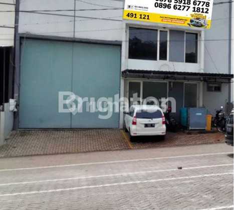 Very Strategic Warehouse in Front of Malang Toll Exit Very Strategic Warehouse in Front of Malang Toll Exit