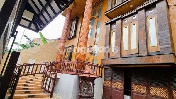 Aset Premium - Rumah Mewah 2 Lantai Pepelegi Indah, Sidoarjo