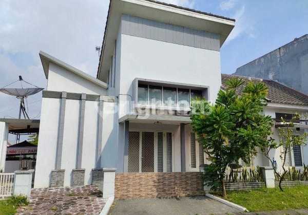 Rumah Minimalis Hook Villa Puncak Tidar Malang