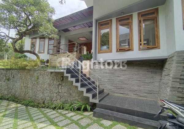 Modern Mega Asset Villa - Tidar Area Malang