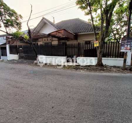 Ready-to-Occupy Fish Area House Just 5 Minutes to Hwa Ind & Blimbing Market.