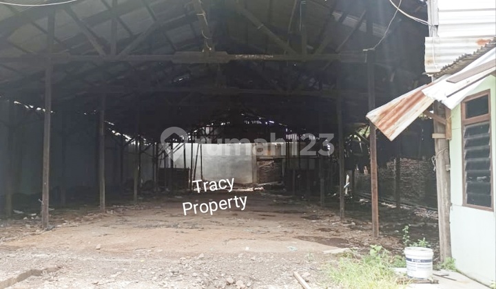 Land on Sukarno Hatta Arterial Road 2