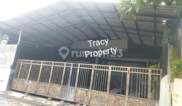 Business Space in Brotojoyo 1