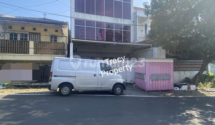 4-Story Business Space Ready for Use 1