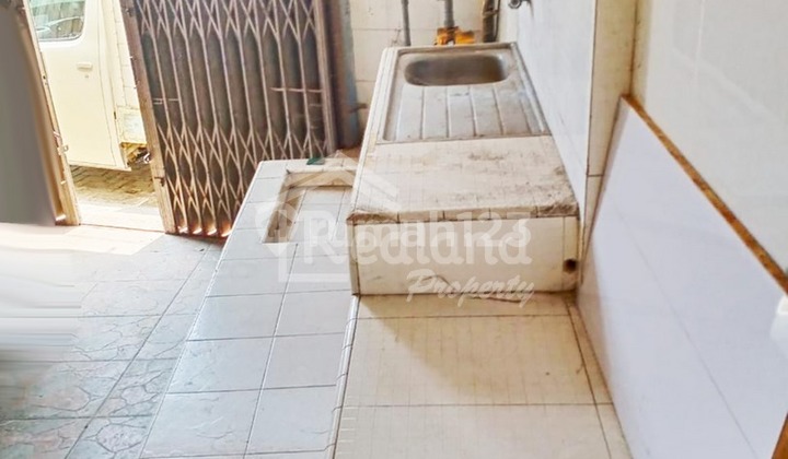 Ruko di Mt Haryono , Semarang Nc 6246  2