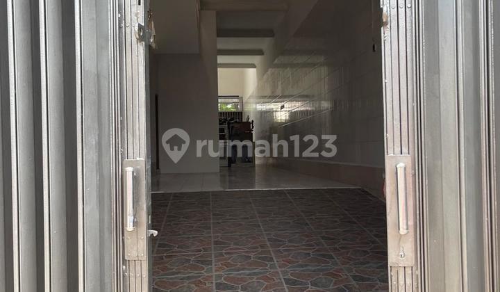 Disewakan Ruko Strategis, Pusat Pertokoan, Bebas Banjir 2