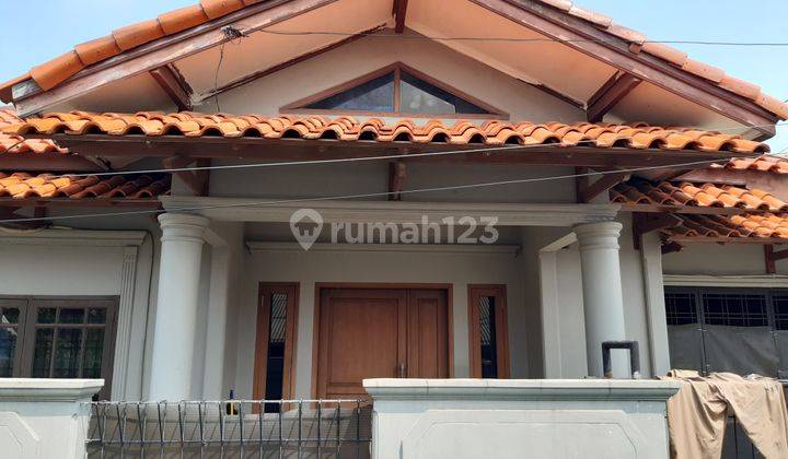 Jual Rumah Siap Pakai, Petukangan Utara, Jakarta Selatan 1