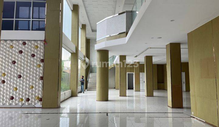 Ruang Kerja Ex. Marketing Galery Kelapa Dua 4