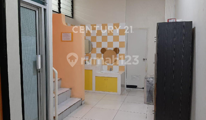 Good 5-Storey Shop House in Pasar Baru, Central Jakarta 2