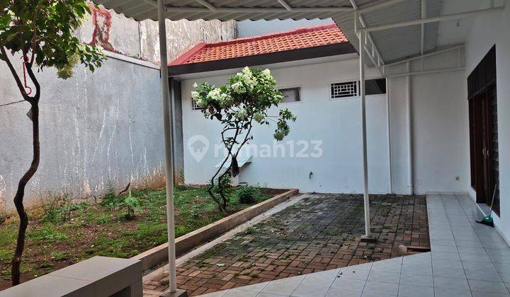 Rumah nyaman gudang peluru tebet jakarta selatan 2