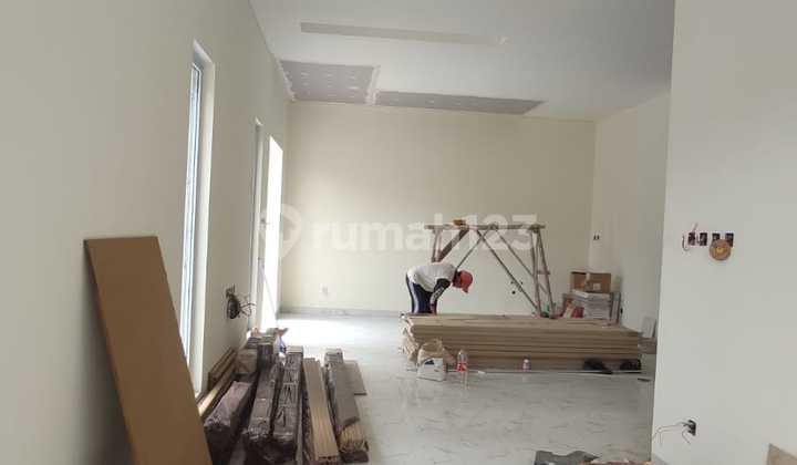 Rumah Mewah One Gate System Prime Area Cipinang Dekat Bassura 2