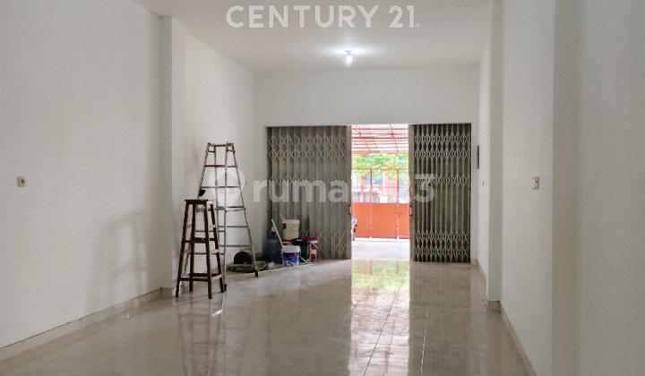 3-Story Ready-to-Use RUKO Super STRATEGIC In Johar Baru Central Jakarta 2