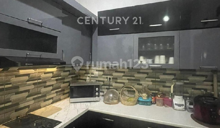 RUMAH  STRATEGIS 3KT DEKAT PINTU TOL HALIM DI CIPINANG MELAYU 2