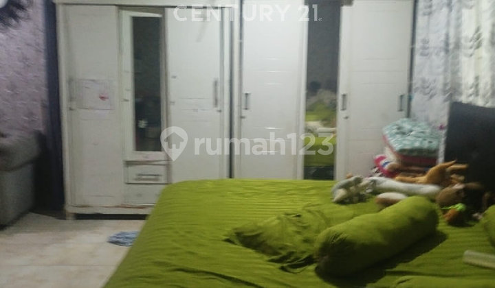 Dijual Kos-Kosan 30 Kamar Bonus Tempat Usaha di Bekasi Dijual Kos-Kosan 30 Kamar Bonus Tempat Usaha di Bekasi