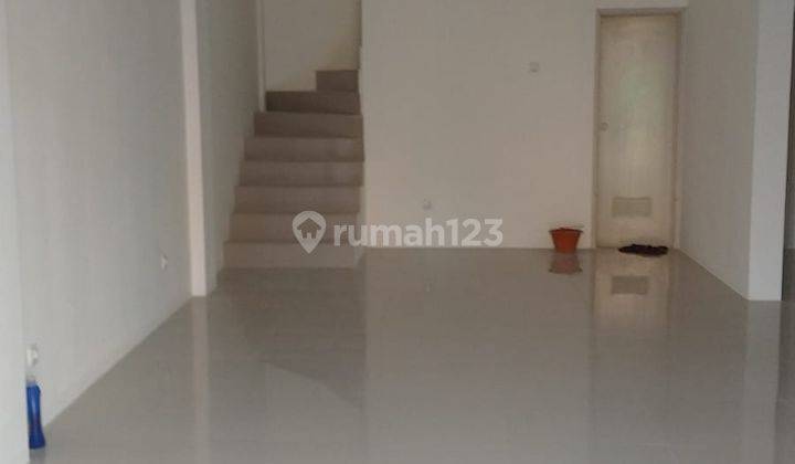 Dijual Ruko Murah 2 Lantai di Bekasi, Lokasi Strategis 5