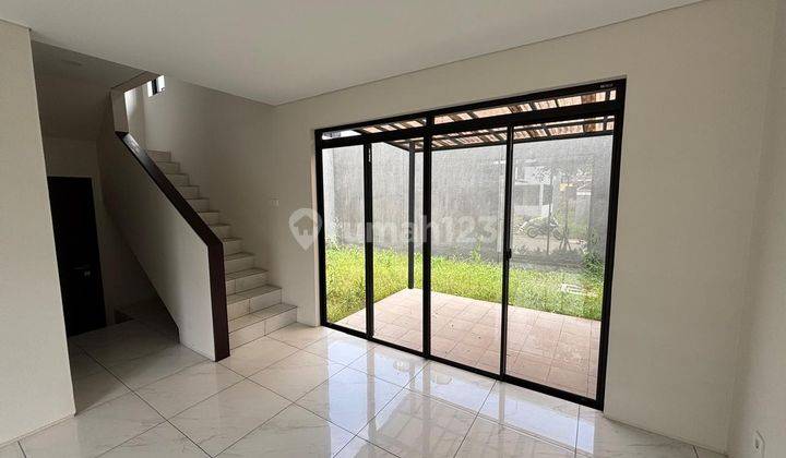 Siap Huni Tinggal Panggil Interior Aja! Rumah Kota Baru Parahyangan! 2