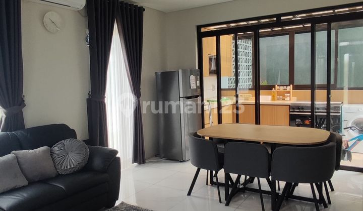 Ready-to-Occupy Modern House! Ideal Layout Perfect for Families! New City Parahyangan Ready-to-Occupy Modern House! Ideal Layout Perfect for Families! New City Parahyangan