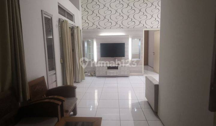 Rumah Hoek Ini Super Nyaman, Furnished Lengkap! Kota Baru Parahyangan  2