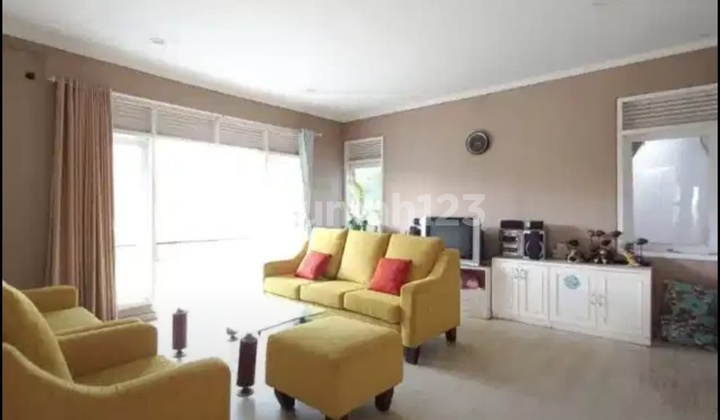 Super Cozy Corner House 2 Floors Fully Furnished Ready to Occupy! New City Parahyangan Bandung!