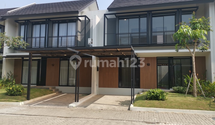 Modern 2 Lantai Siap Huni! Rumah Kota Baru Parahyangan Bandung!
