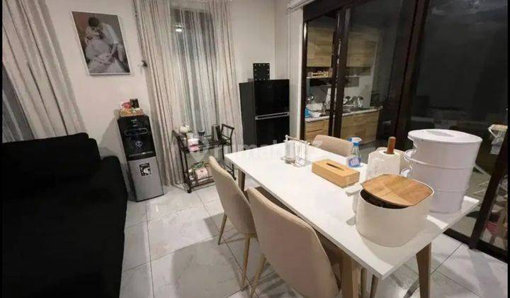 Super Hot! Rumah Hoek Minimalis 2 Lantai, Harga 1000 % Murah, Kota Baru Parahyangan