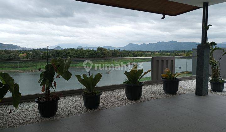 Super Hot! Rumah Mewah Super Ciamik Bonus Danau Cantik! Kota Baru Parahyangan! 