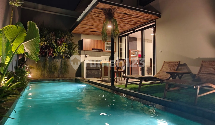 Homy, furnished, move-in ready! Many bonuses, just over 3 million! Modern house in Kota Baru Parahyangan.