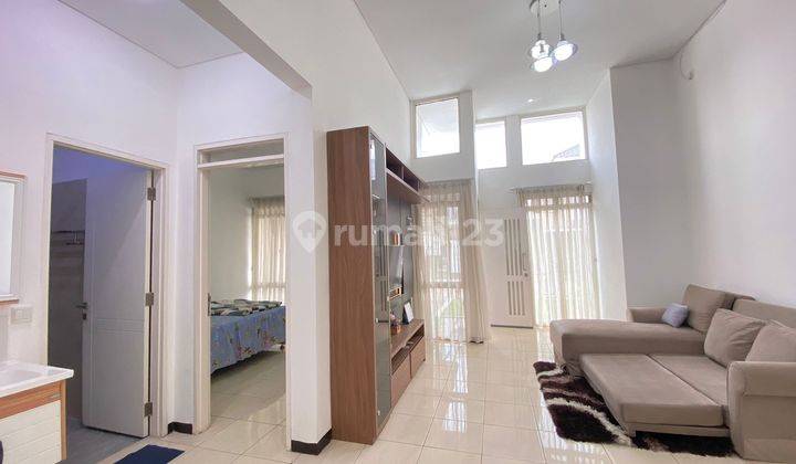 Full Furnished Tinggal Bawa Koper! Rumah Comfy Siap Huni Kota Baru Parahyangan 1