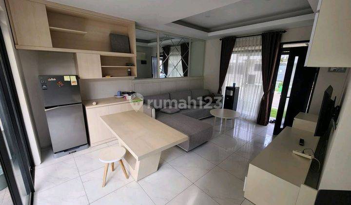 Siap Huni,cozy,muraaah! Rumah Cantik Kota Baru Parahyangan! 1