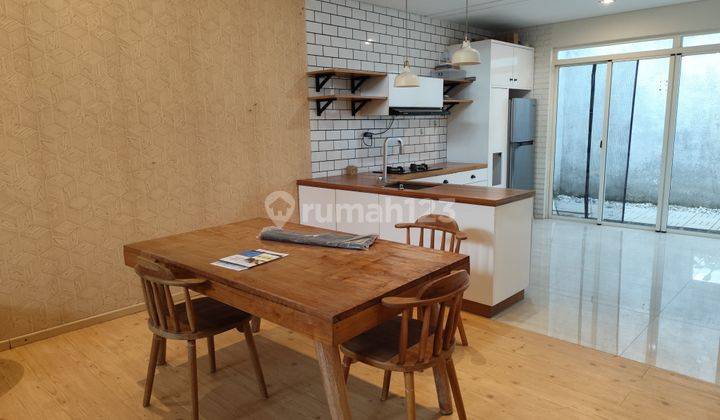 Homey,siap Huni,full Furnished! Rumah Modern Cantik Kota Baru Parahyangan 2