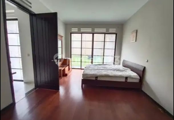 Full Furnished,siap Huni! Rumah Ini Pilihan Untuk Keluarga Besar! Kota Baru Parahyangan 2
