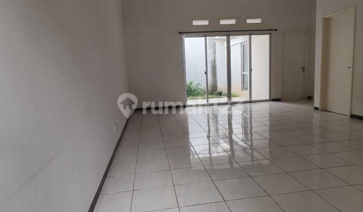 Siap Huni,minimalis Tatar Favorit! Rumah Cantik Kota Baru Parahyangan!