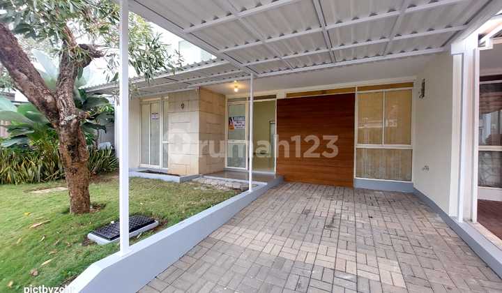 Spacious, 3 Bedrooms Ready to Live In! This House is for You! Kota Baru Parahyangan