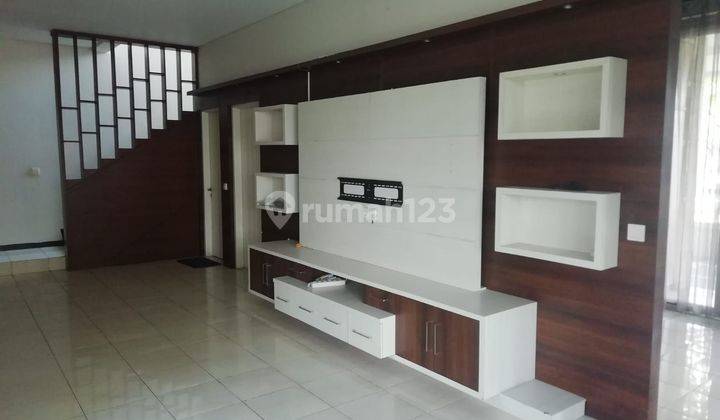 Rumah Hoek Modern 2 Lantai 5 Menit Ke Ikea! Kota Baru Parahyangan  1