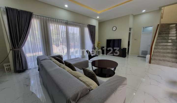 Super Cozy Fully Furnished 4-Bedroom House! Kota Baru Parahyangan