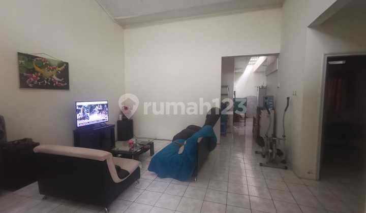 Siap Huni, Super Nyaman,tinggal Panggil Interior Aja! Rumah Cantik Kota Baru Parahyangan 1