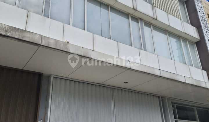 Strategic Alsut Shop House