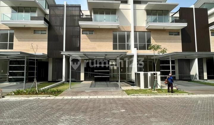 Dijual rumah golf island cluster chopin