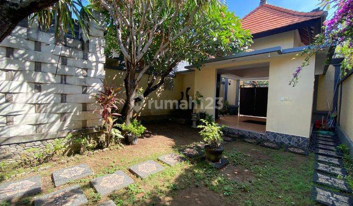 Rumah Semi Villa Wiry Garden Sanur Bali 1