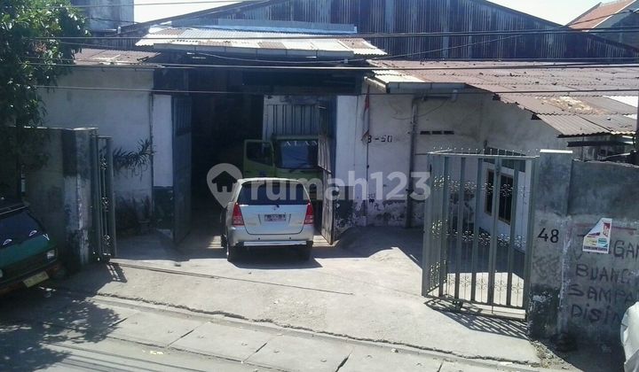 Gudang Ex Bengkel Mobil di Banyu Urip  1