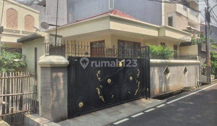 DIJUAL RUMAH 2 LANTAI BAGUS DI HOOK 1