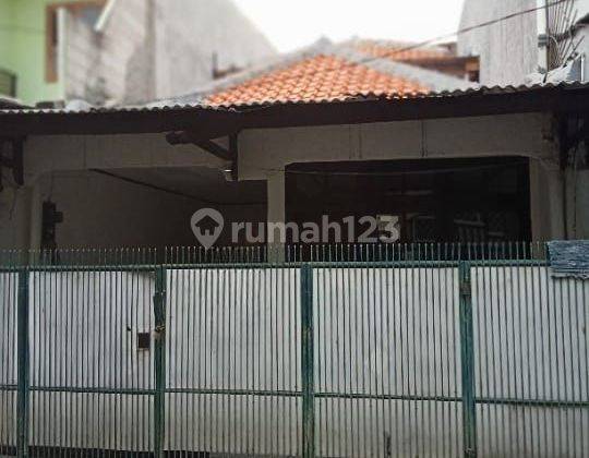 Rumah Bagus 2 lantai di Pusat Jakarta 1