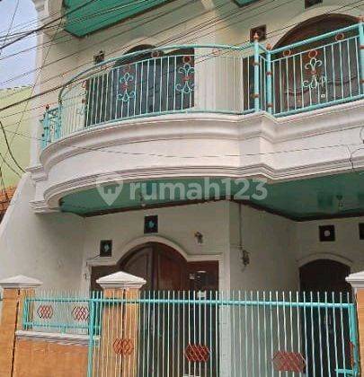 Disewakan Rumah 3 Lantai Jakarta Pusat 1