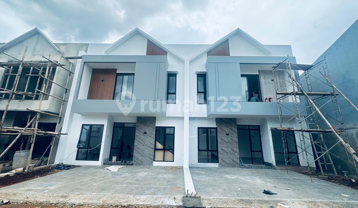 5 Million Owns a House 10 Minutes Toll LRT Jatibening Not Flooded Red Brick