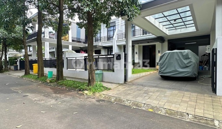 Rumah Asri 2 Lantai + Pool Siap Huni. Dlm Komplek Jalan Lebar 2